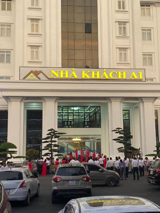 ホテル Khach San A1 ランソン市 エクステリア 写真