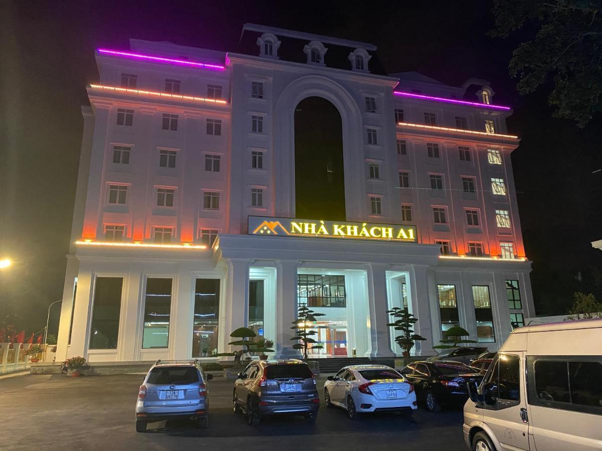 ホテル Khach San A1 ランソン市 エクステリア 写真